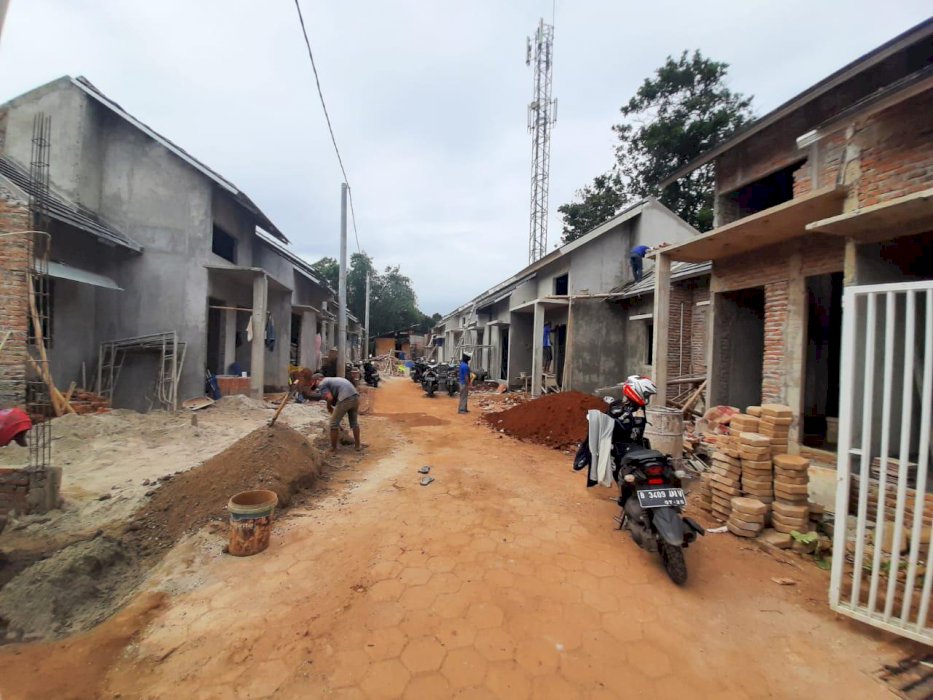 Rumah baru lokasi strategis bebas banjir di Bojong Kulur Jatiasih