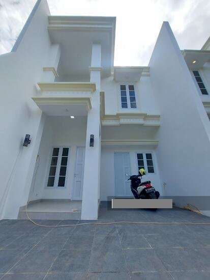 Rumah mewah clasic modern di kahfi 1Jagakarsa
