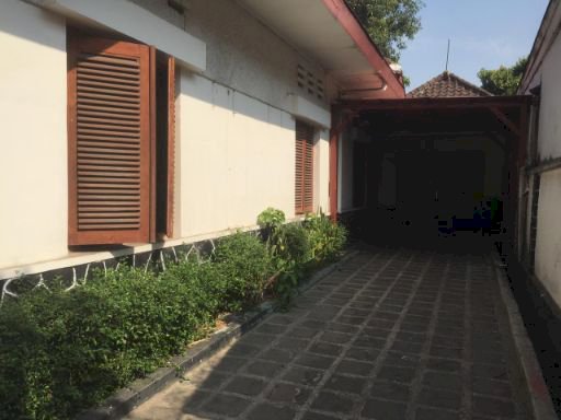 SUASANA ASRI HUNIAN ISTIMEWA PASTINYA HANYA DI CIHAPIT RIAU, BANDUNG