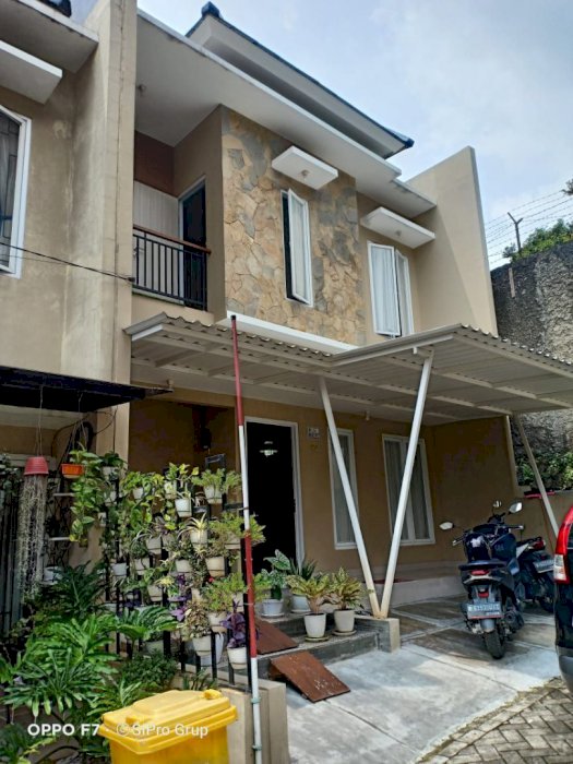 Rumah baru 2 lantai full furnish dlm cluster dkt St Sudimara Tangsel