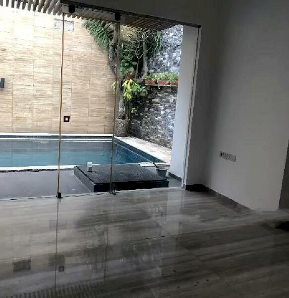 Dijual Rumah Sangat Terawat di Jl Taman Cilandak Jaksel