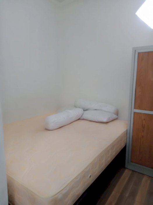 Rumah kostan baru lt 100 m2 di jelambar , Jakarta Barat murah