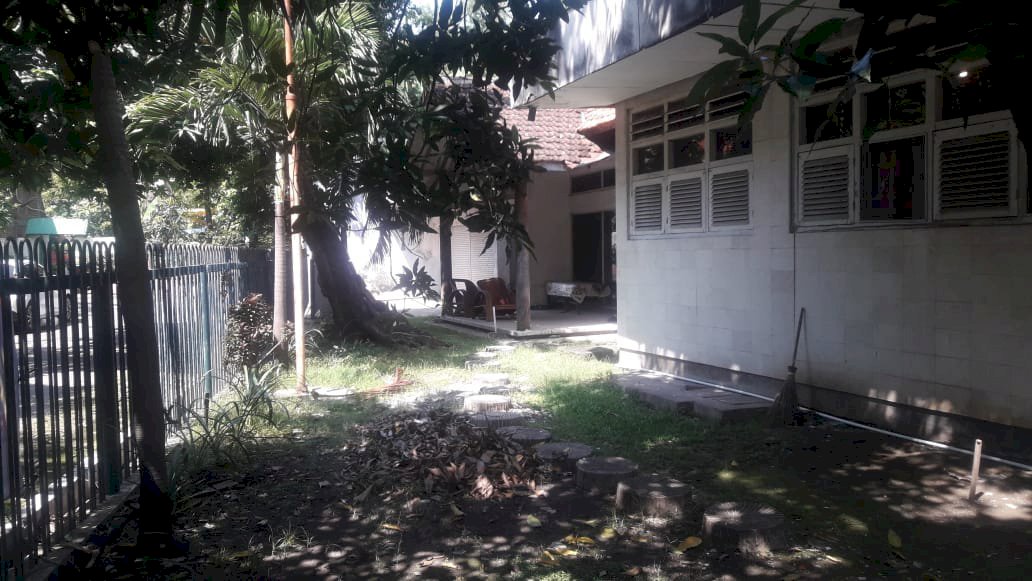 Rumah Hitung Tanah Pusat Kota Surabaya