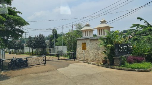 Rumah 2 lantai nempel dg BSD hanya 517jt an
