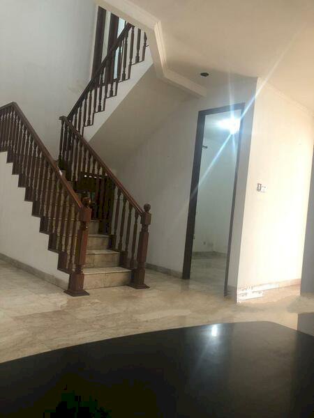 Dijual Rumah Siap Huni di Jl Alam Asri Pondok Indah
