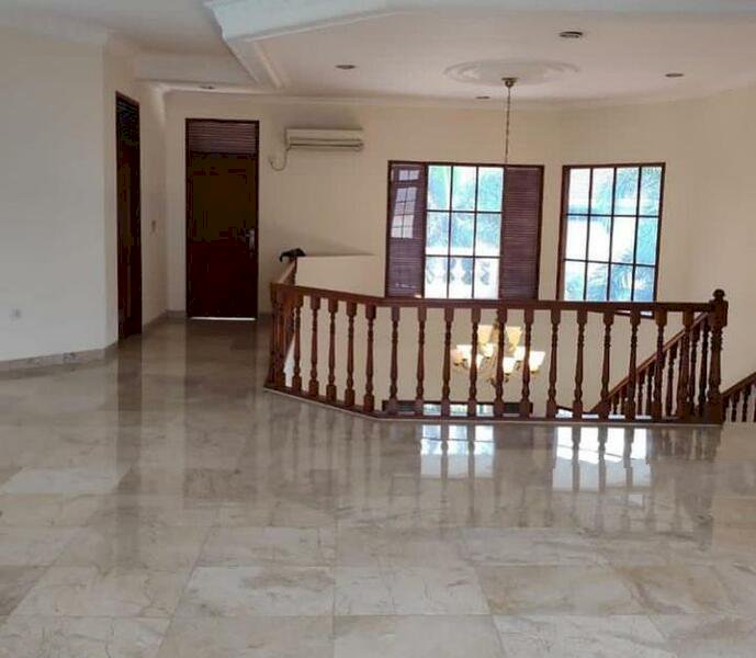 Disewakan Rumah di Jl Taman Bukit Hijau Pondok Indah