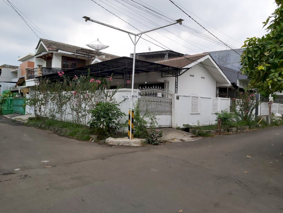 Disewakan Rumah di Perum.Tmn.Tityan Indah Medan Satria Bekasi Utara