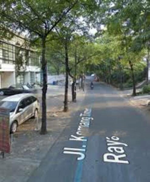 For Sale Rumah Siap Huni Kondisi Bagus di Kemang Timur