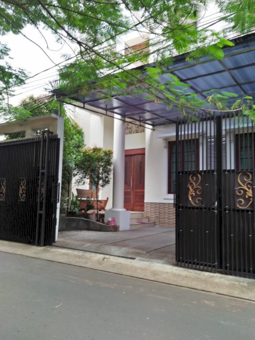 Rumah Second Siap Huni Kokoh di Tebet Timur