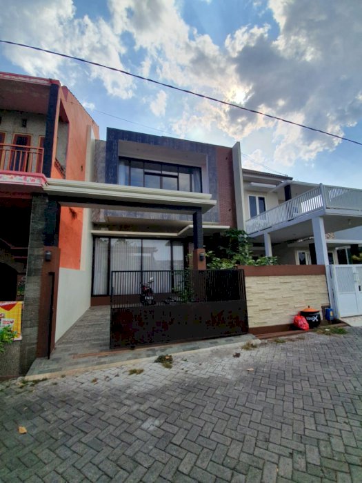 Dijual Rumah Second Mewah dekat Rsia Puri Bunda Sulfat Kota Malang