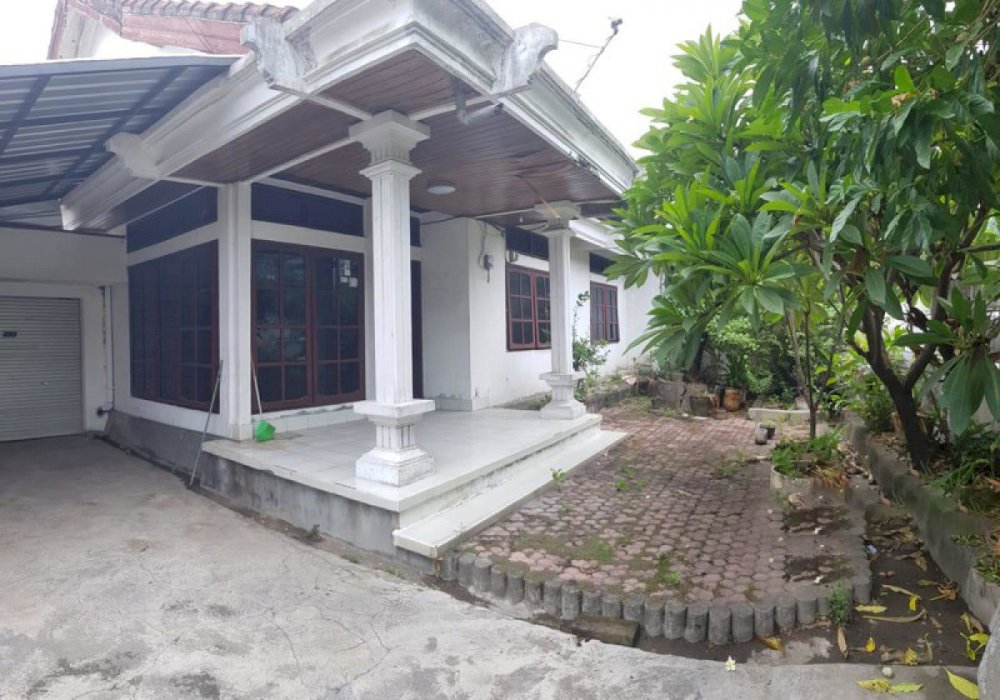 Tanah plus bangunan lama Denpasar