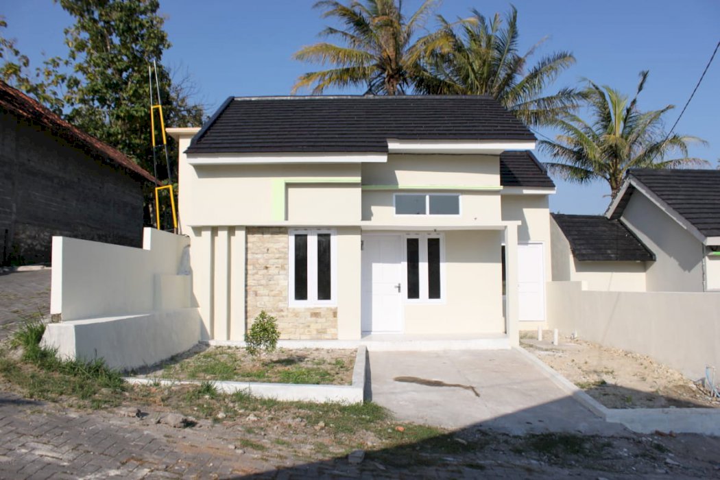 RUMAH KONSEP VILLA LOKASI GAMPING SLEMAN, FREE KANOPI