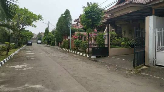 dijual Rumah komplek nyaman dan lokasi strategis di Jatiwaringin