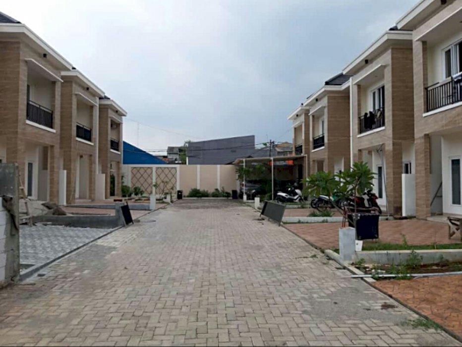 dijual rumah Mewah Siap Huni lokasi strategis Duren Sawit