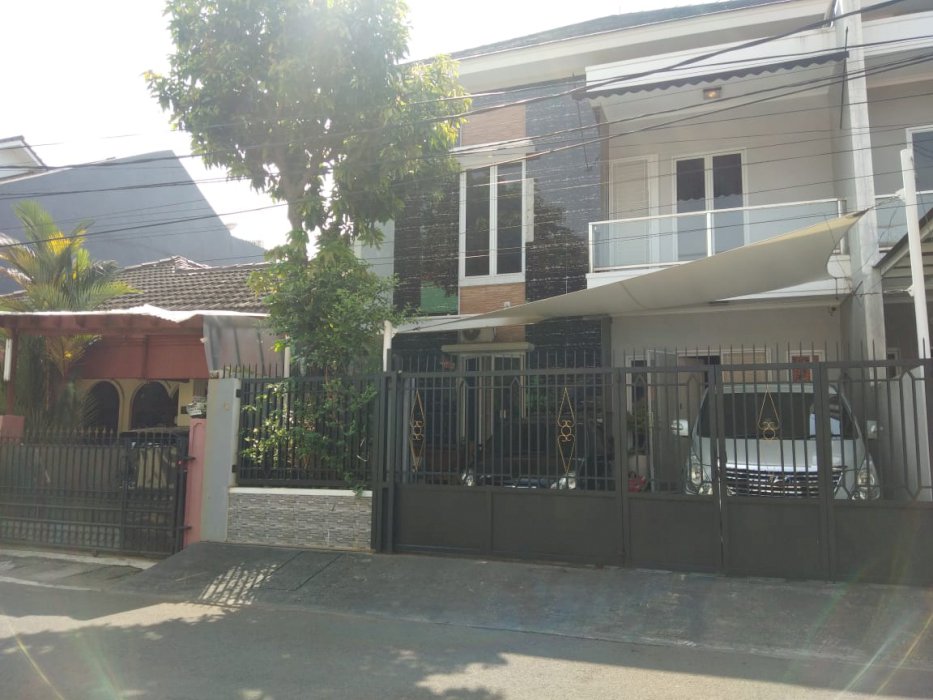 dijual rumah baru Akses Jalan 2 Mobil Rumah Siap Huni di Tebet Timur