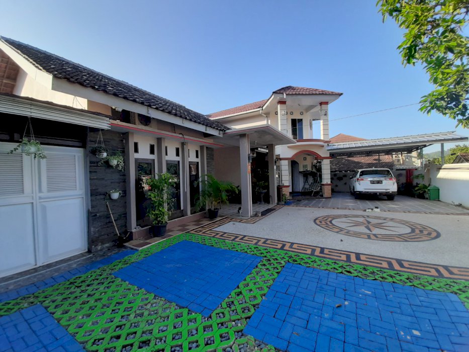 DIJUAL RUMAH MEWAH DAN LUAS DALAM KOTA BANDAR LAMPUNG