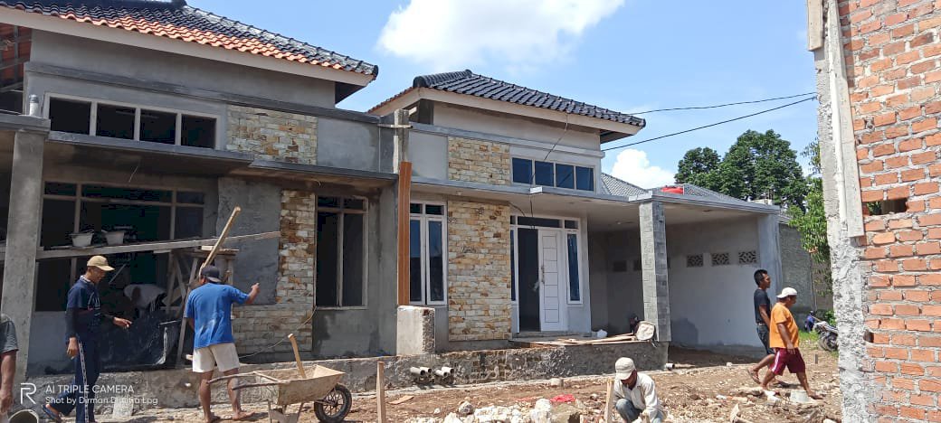 UNIT TERBATAS Rumah mewah lokasi kota madya