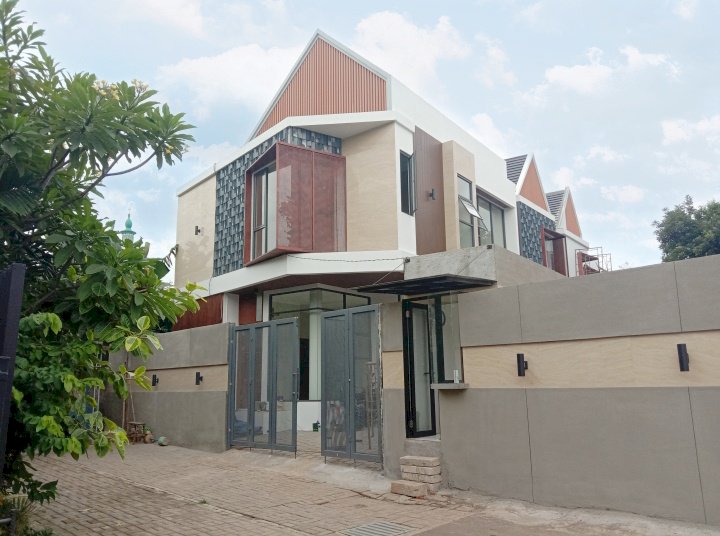 Rumah baru dekat Mall Pejaten Village