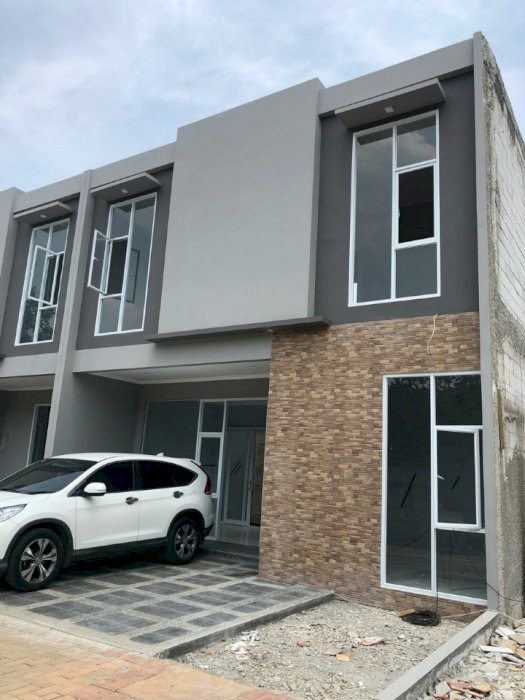 dijual Town house 2 lantai selangkah trans studio cibubur tol cibubur