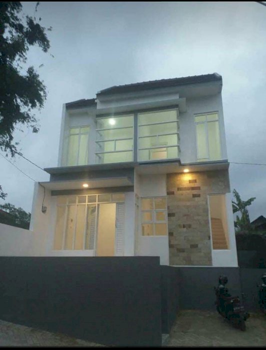 Dijual Villa Baru Siap Huni Daerah BNS Oro-Oro Ombo Kota Batu