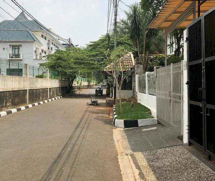 Jual rumah Pondok Indah Jl. Niaga Hijau Jakarta selatan