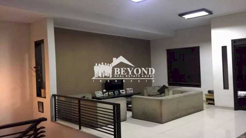 BURUAN! SURVEY & BOOKING RUMAH KEREN PASTI COCOK DI MEKARWANGI,BANDUNG