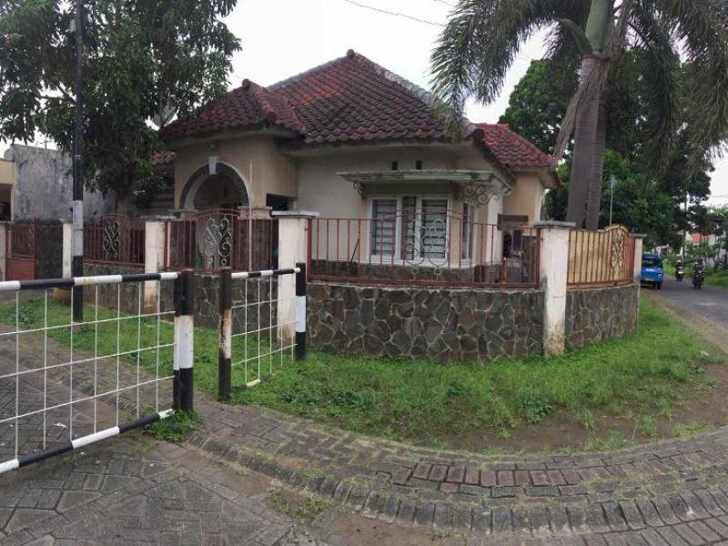 Rumah Dijual di Pondok Blimbing Indah Araya Malang 1