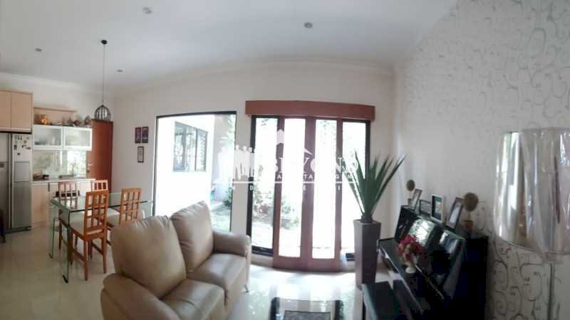 TINGGAL MASUK ! RUMAH FULL FURNISH SUPER CANTIK DI MEKARWANGI, BANDUNG