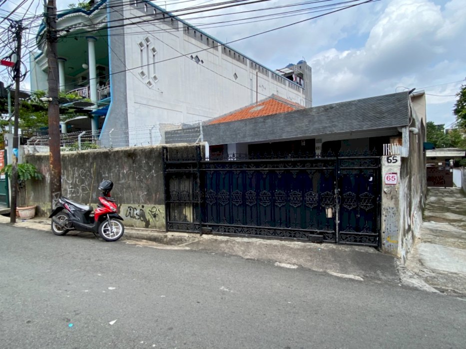 Dijual rumah jakarta barat ks tubun iv slipi palmerah  semi furnish