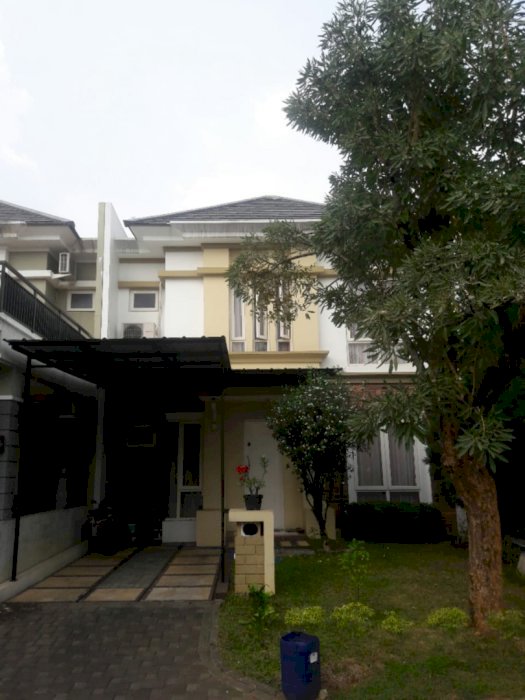 dijual Rumah second terawat siap huni sudah renovasi di Cibubur