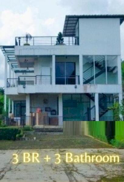 Villa cantik 2 lantai, dengan view Gunung Besar & Gunung Salak