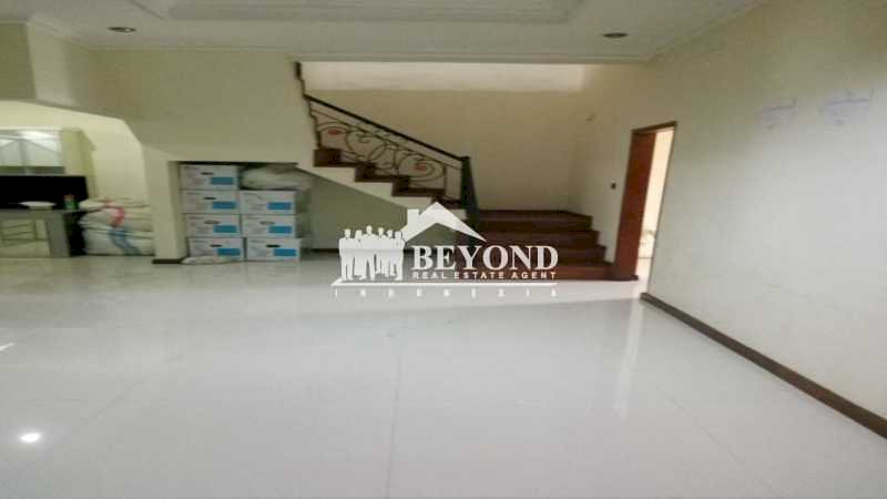 PILIHAN HUNIAN HEBAT DI LOKASI TEPAT SINGGASANA PRADANA,MEKARWANGI-BDG