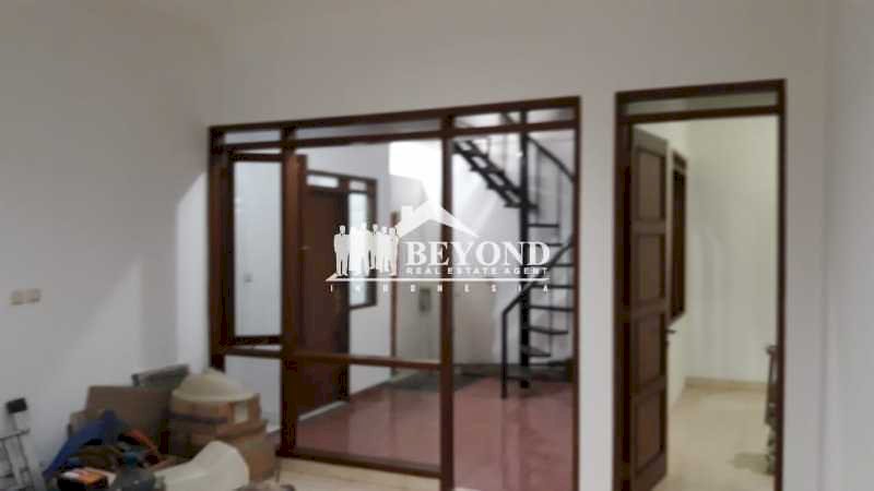 MASIH BISA NEGO TERMURAH ! RUMAH DI SINGGASANA PRADANA, MEKARWANGI-BDG