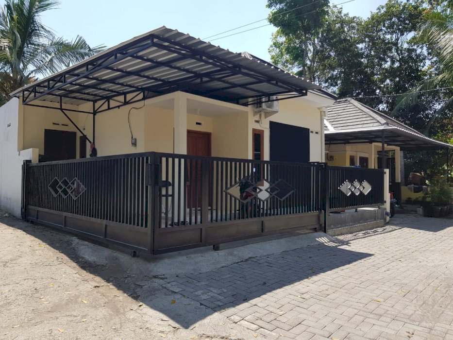 1 UNIT TERAHIR RUMAH DI JL KALIRANDU BANGUNJIWO, DEKAT KAMPUS UMY