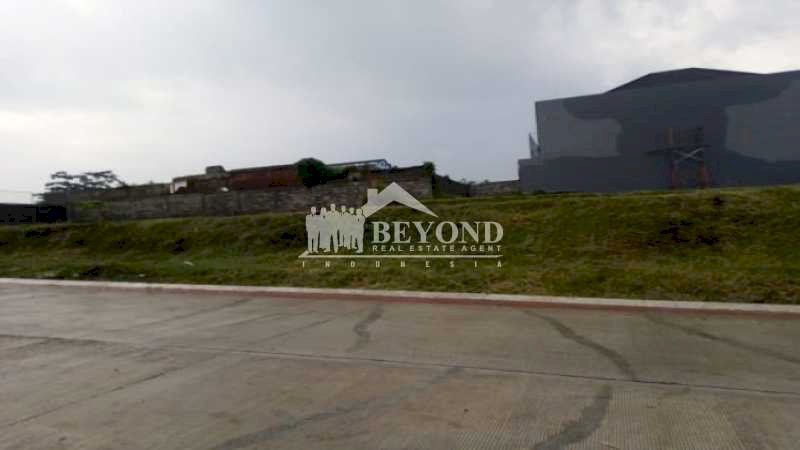 SOLUSI INVESTASI TERBAIK! MILIKI TANAH LUAS di SETRADUTA, BANDUNG