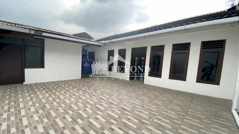 SUPER MULUS RUMAH BAGUS SEMI FURNISH DI AREA PASTEUR,BANDUNG
