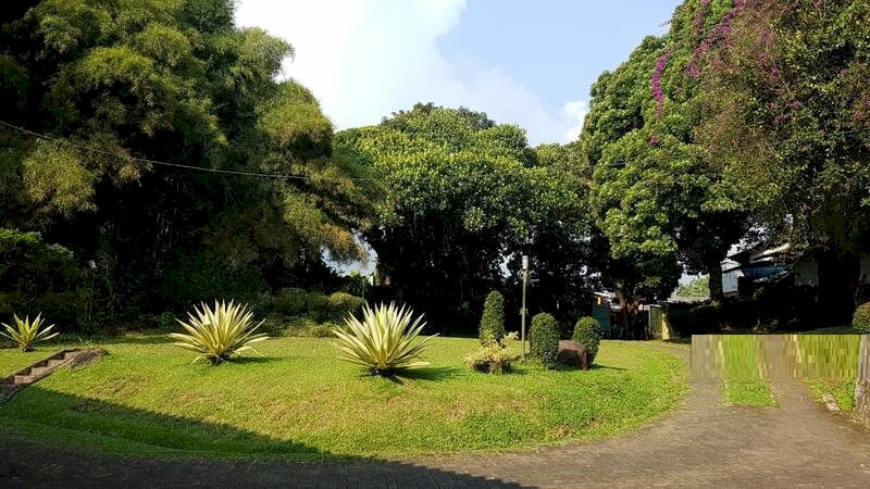 Dijual Villa di Cisarua Bogor Kondisi Bagus dekat Hotel Safari