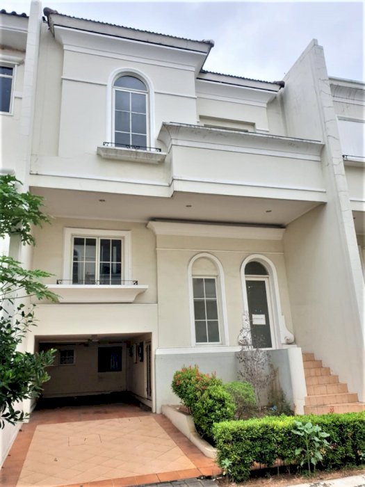 RUMAH TOWN HOUSE CAMDEN HOUSE INTERCON KEBON JERUK JAKARTA BARAT