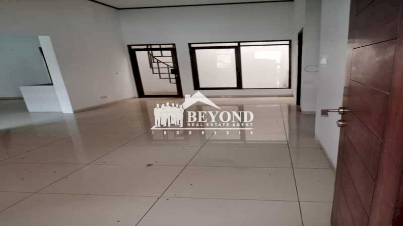 MAU RUMAH 2 LANTAI? MUMPUNG MURAH DI CIPEDES REGENCY,PASTEUR-BANDUNG