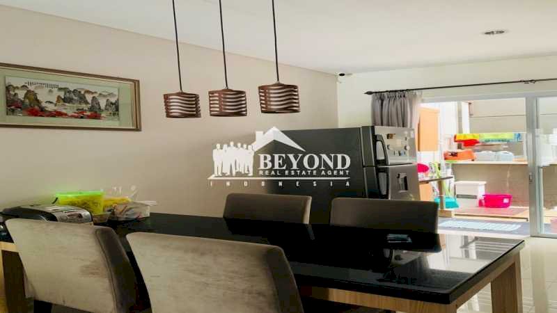 BERUNTUNGNYA PUNYA RUMAH SUPER CANTIK DI SETRASARI, BANDUNG