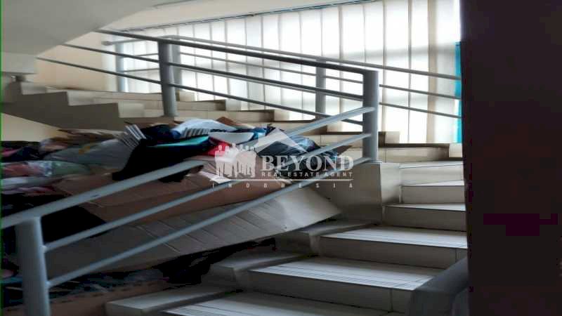 NEGO AJA SIAPA TAU DEAL ! RUKO 3 LANTAI DI SETRASARI PLAZA,BANDUNG