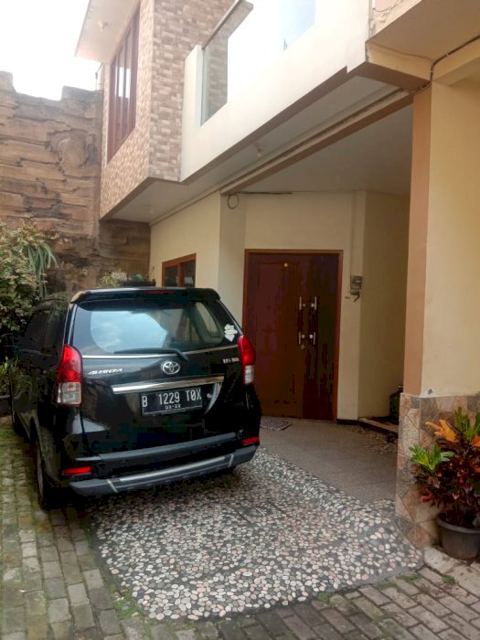 dijual rumah secondary siap huni di duren sawit