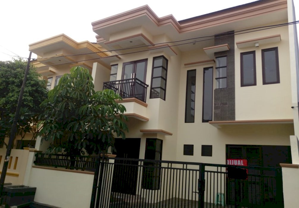 dijual rumah baru siap huni lokasi di balai kartini raya rawamangun