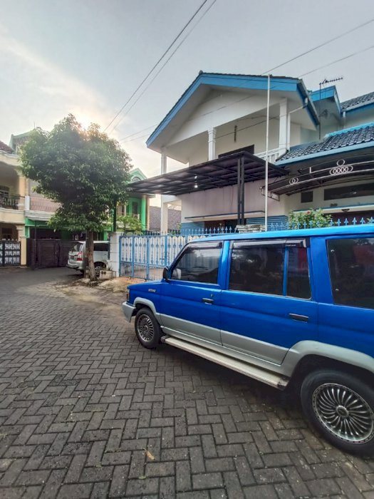 dijual rumah lokasi strategis harga nego di duren sawit