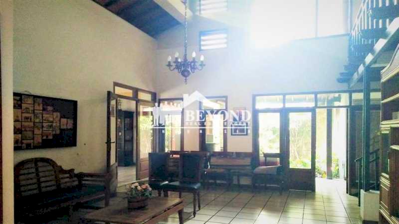 UTAMAKAN KENYAMANAN KELUARGA ! RUMAH DI AREA CIATEUL-TEGALEGA,BANDUNG