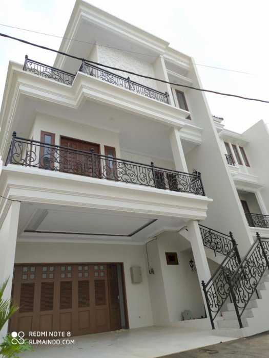Dijual Rumah di Townhouse Kecapi Mansion Jagakarsa Jakarta Selatan