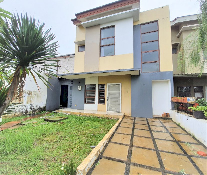 Rumah hoek 9x25 type 4KT cluster alamanda JGC Jakarta garden city