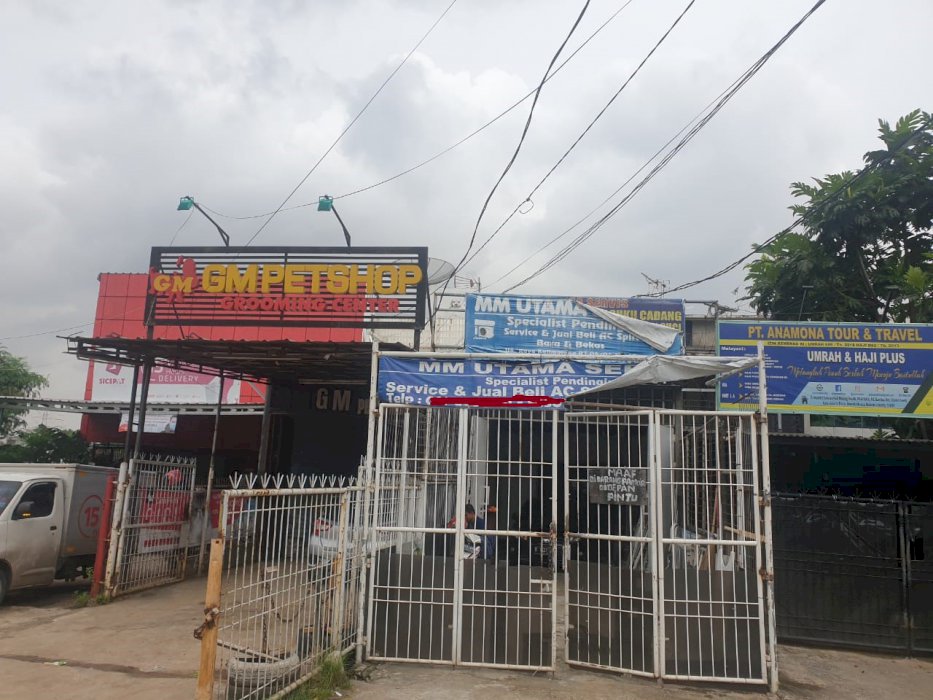 RUKO JALAN RAYA STRATEGIS DEKAT MAL BEBAS BANJIR SIAP PAKAI