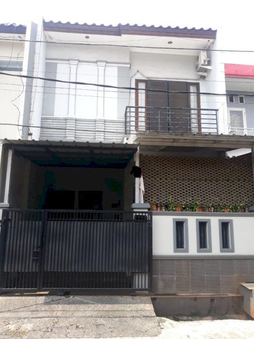 dijual rumah bagus bebas banjir aman di pondok kelapa