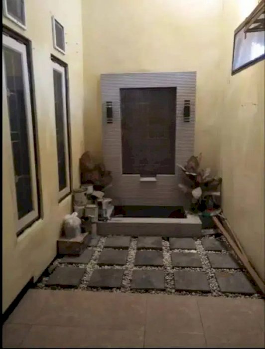 Rumah di tengah kota dekat ITS Surabaya murah hanya 800 jt an